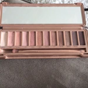 Urban Decay Naked 3 with doubled sided brush
